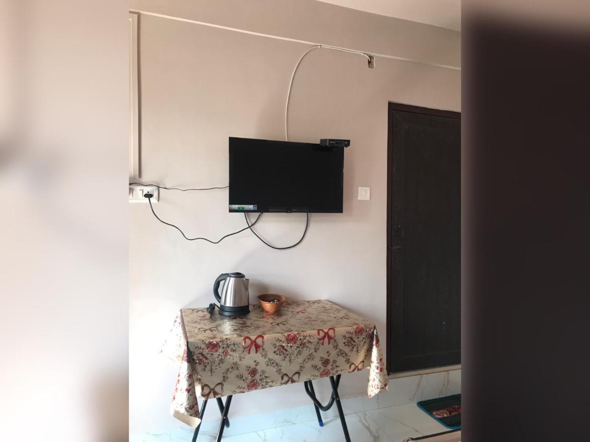 צ'ראפונג'י Living Roots Lodge מראה חיצוני תמונה